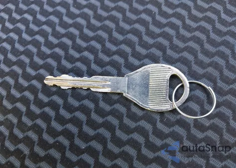 2015 Nissan Versa Note S (Sr)/S Plus/Sl/Sr/Sv z USA, uszkodzony, nr VIN 3N1CE2CP2FL422580